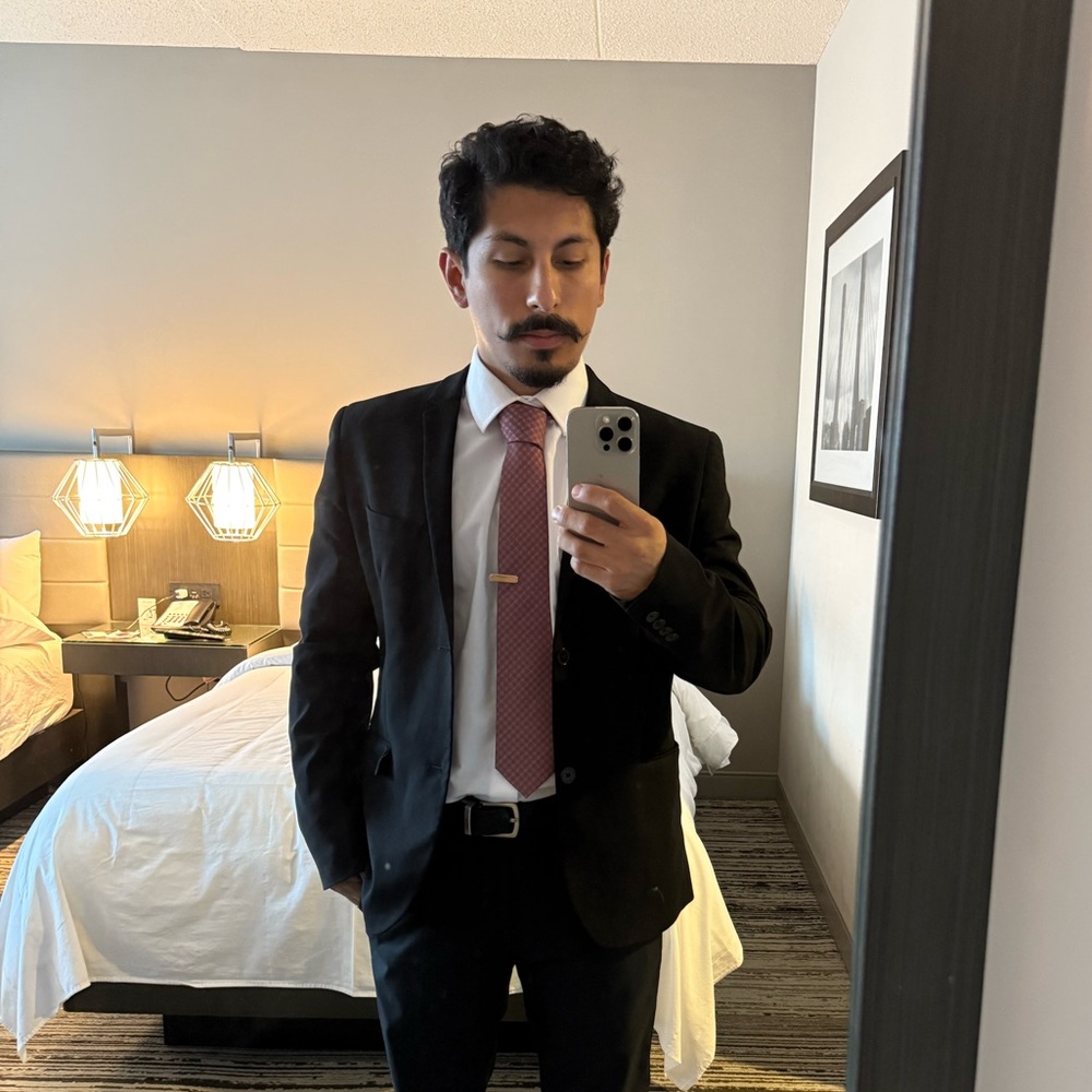 Meet your Posher, Gustavo